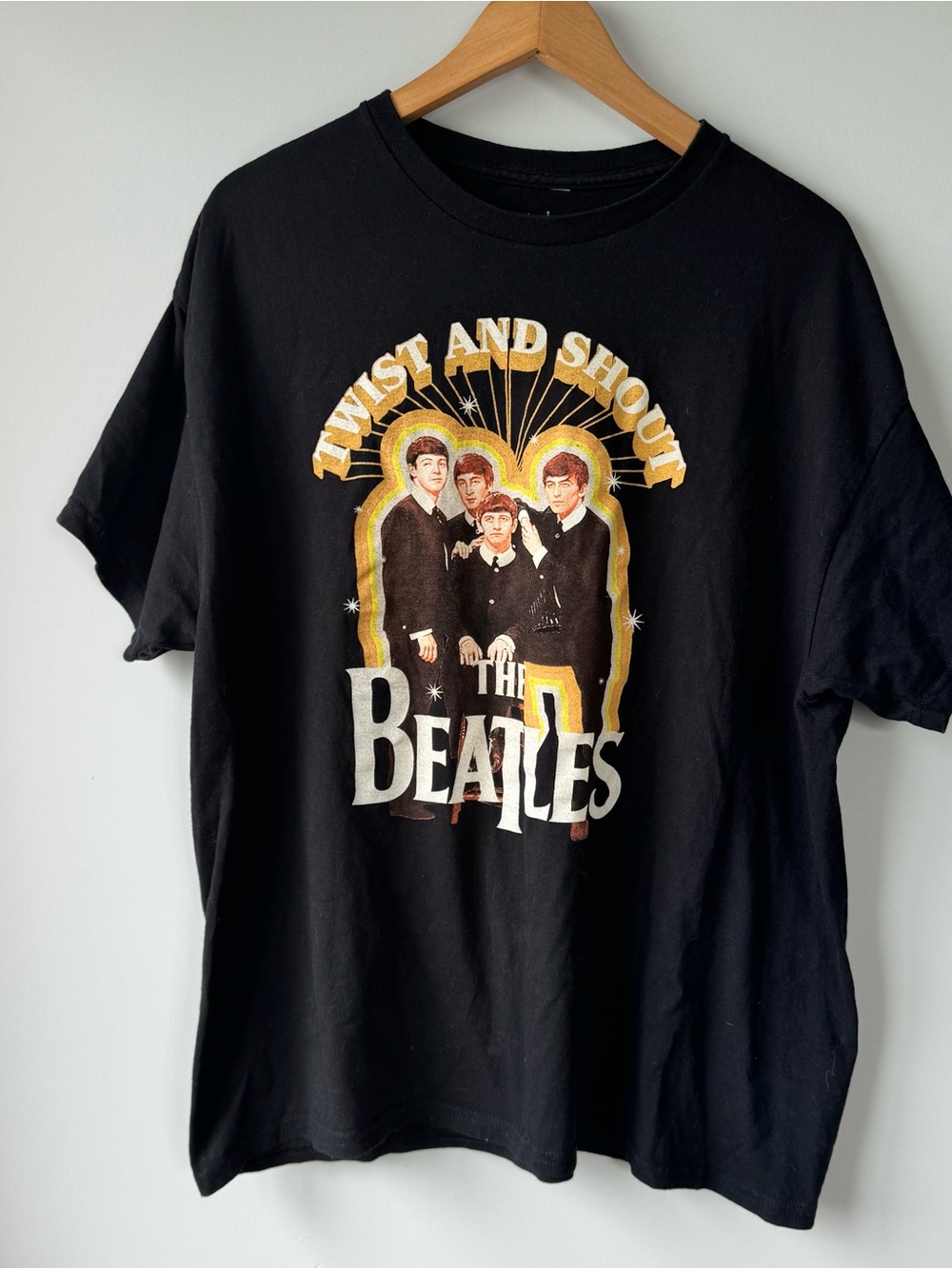 (Unisex) The Beatles "Twist and Shout" Black Graphic Tee